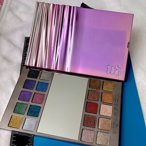 🖤Urban Decay Heavy Metals eyeshadow palette